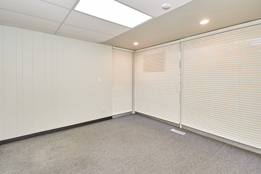 More Photos Of 1532-1538 W Commonwealth Ave, Fullerton Storefront Retail Residential For Lease