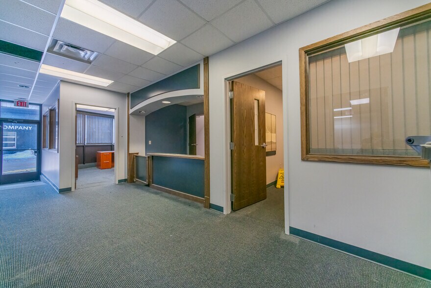 More Photos Of 100-106 S Main st, Ishpeming Bank For Sale