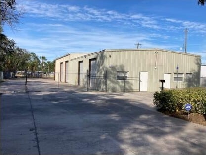 More Photos Of 4180 Dow Rd, Melbourne Warehouse For Lease