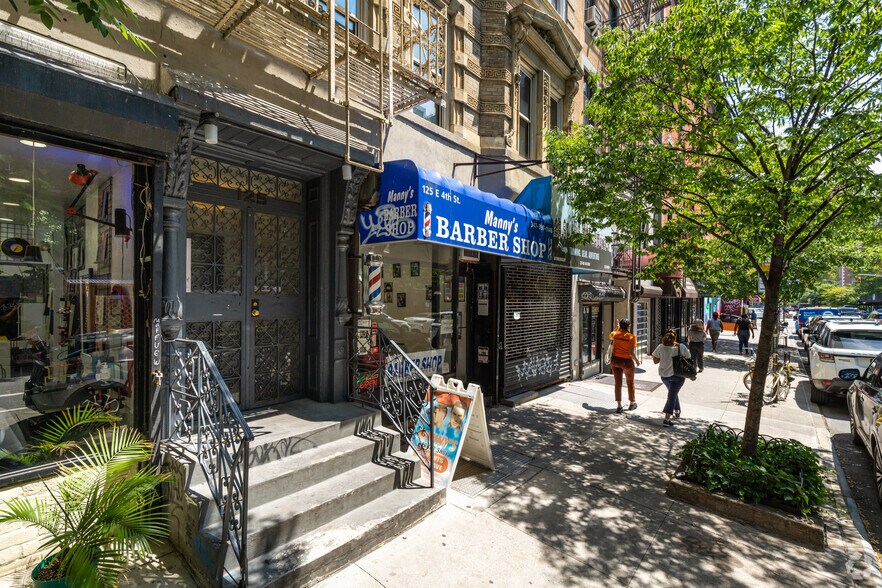 More Photos Of 125 E 4th St, New York Apartments For Lease