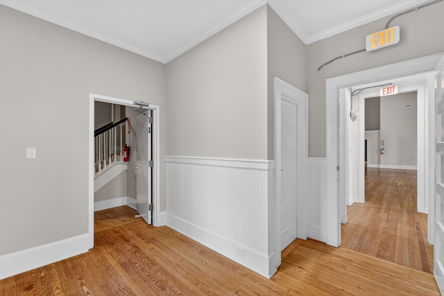 More Photos Of 208 St Marys St, Raleigh Loft Creative Space For Sale