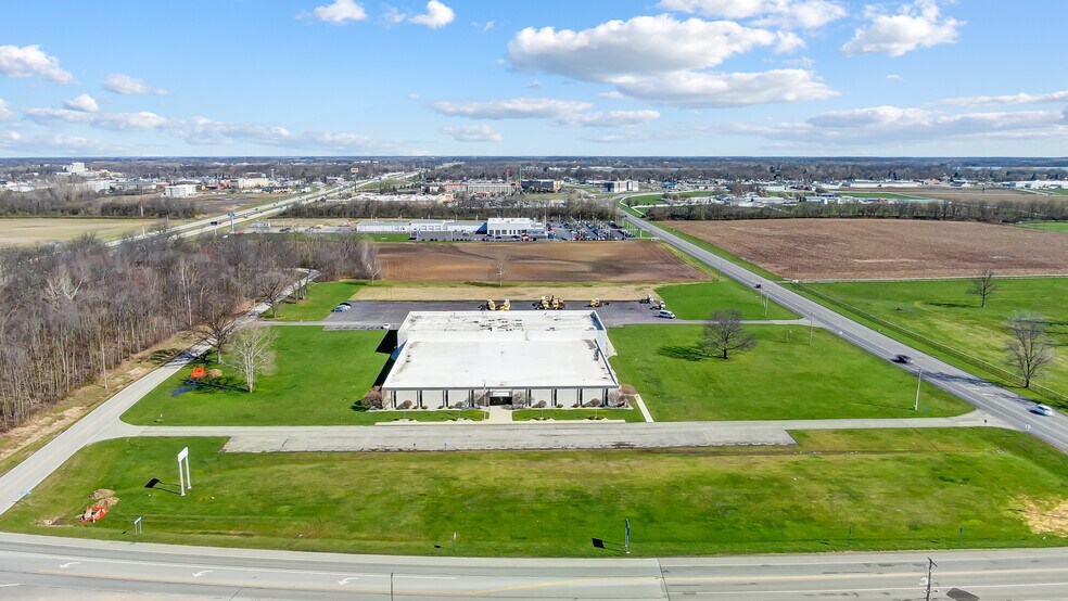 More Photos Of 2025 E 4th St, Lima Light Manufacturing For Sale