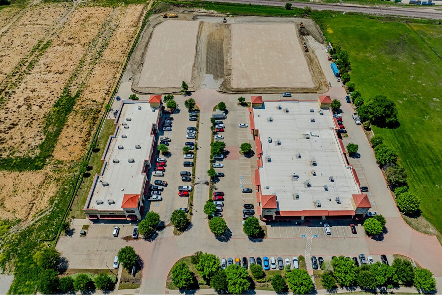 More Photos Of 860 Coleman St, Prosper Light Distribution For Lease