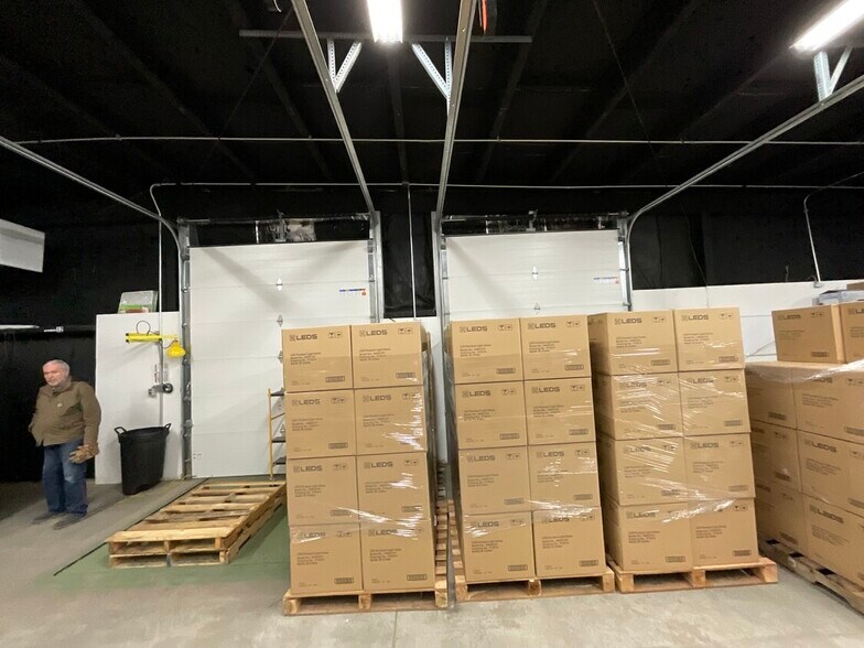 More Photos Of 1031 Appleton Rd, Menasha Industrial For Lease