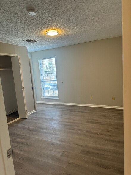 More Photos Of 2302 45th St, Galveston Office For Lease