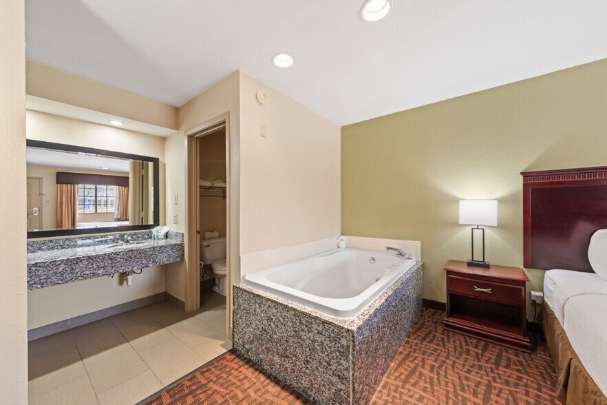 More Photos Of 1531 W Laurel Ave, Eunice Hotel For Sale