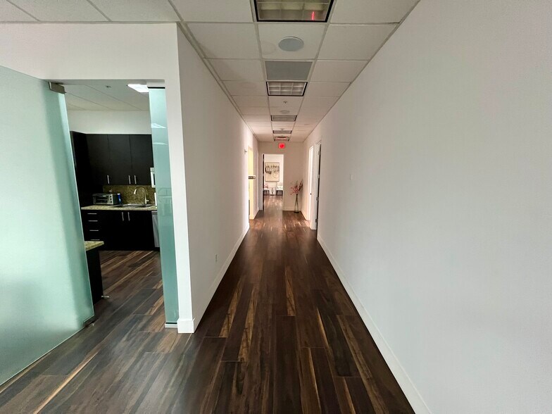 More Photos Of 2020 Ponce De Leon Blvd, Coral Gables Office For Lease