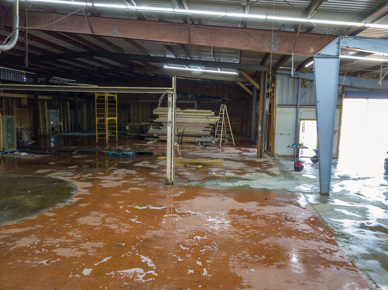 More Photos Of 119 Oldham St, Houston Warehouse For Sale