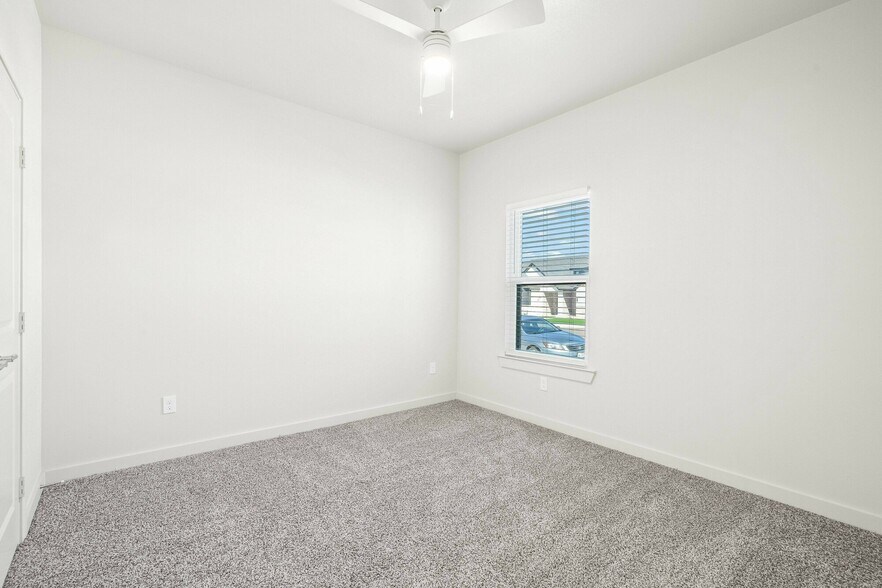 More Photos Of 10911 Albany Ave, Lubbock Specialty For Sale
