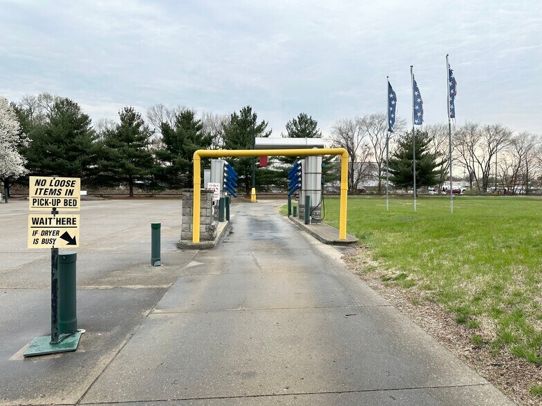 More Photos Of 2222 Spring Clean Ave, Terre Haute Carwash For Sale