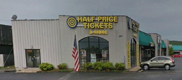 More Photos Of 605-607 MO-165, Branson General Retail For Lease