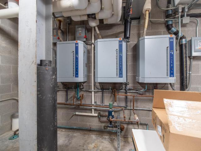 More Photos Of 10 Timberview Ln, Russell Medical For Sale