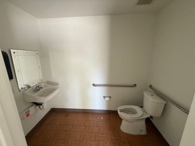 More Photos Of 3666 El Camino Real, Palo Alto Freestanding For Lease