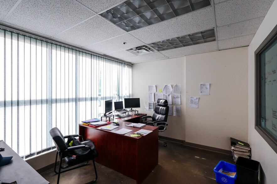 More Photos Of 26620 56 Ave, Langley Twp Warehouse For Sale