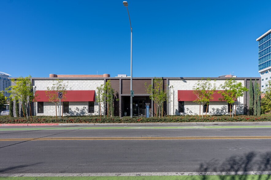 Primary Photo Of 530 S 6th St, Las Vegas Office For Lease