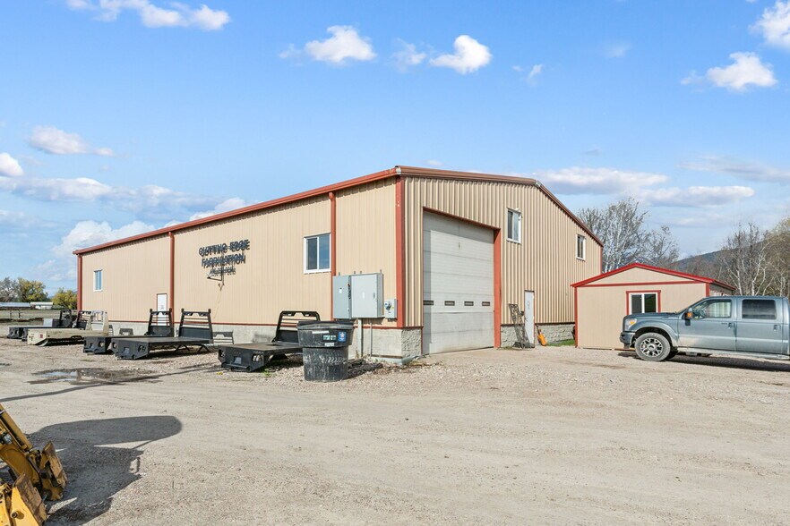 More Photos Of 34830 E Post Creek Rd, Saint Ignatius Manufacturing For Sale