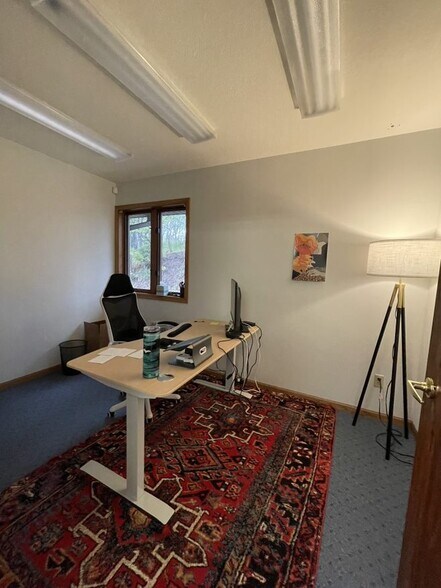 More Photos Of 1440 W Ridge St, Marquette Storefront Retail Office For Sale