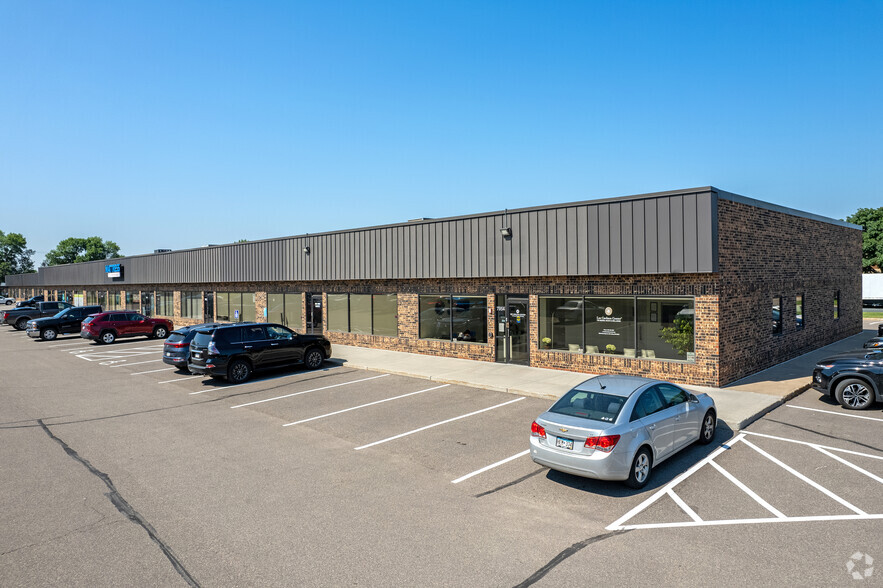 Primary Photo Of 7920-7958 NE University Ave, Fridley Showroom For Lease