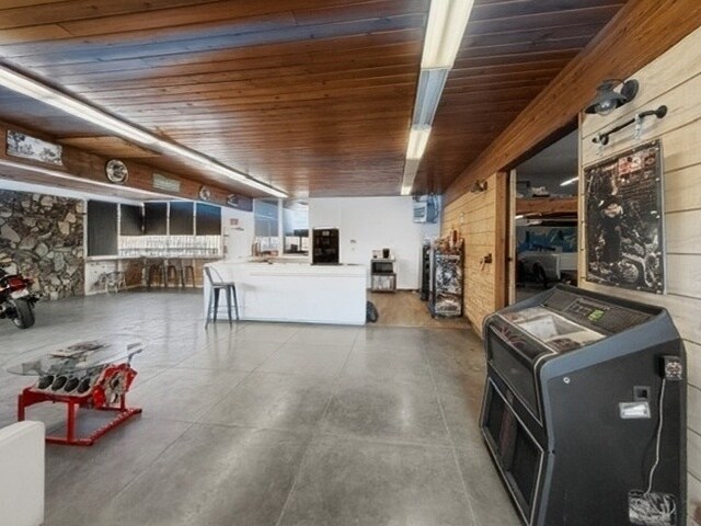 More Photos Of 211 M St, Fresno Service For Sale