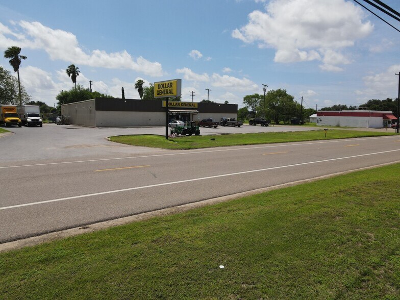 More Photos Of 8422 Business 77 N, Lyford Freestanding For Sale