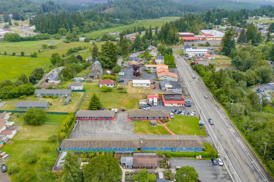 More Photos Of 787 N Central Blvd, Coquille Hotel For Sale