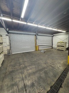 More Photos Of 1000 Lawrence St, Los Angeles Warehouse For Sale