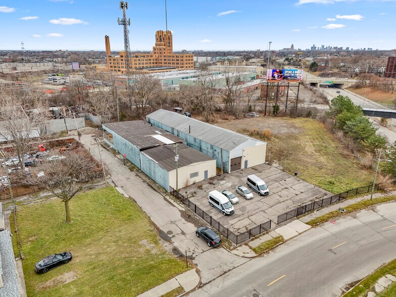 More Photos Of 15306 Rosa Parks Blvd, Detroit Warehouse For Sale