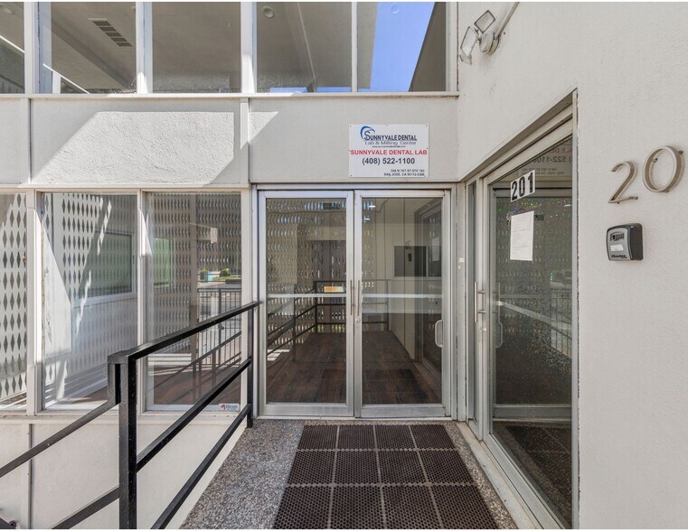 More Photos Of 556 N 1st St, San Jose Medical For Lease