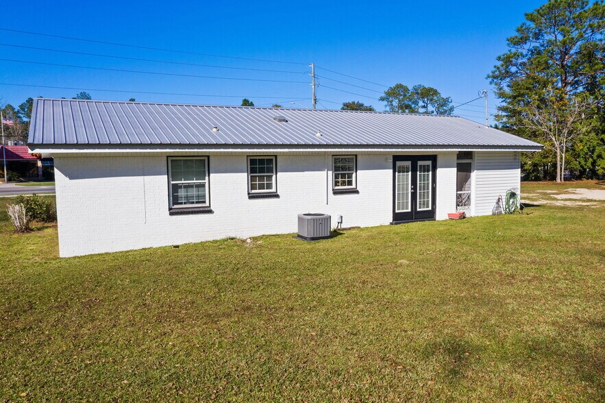 More Photos Of 1213 Main St, Chipley Office For Sale