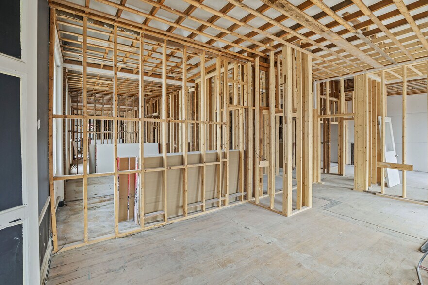 More Photos Of 255 Main St, Pawtucket Office For Sale