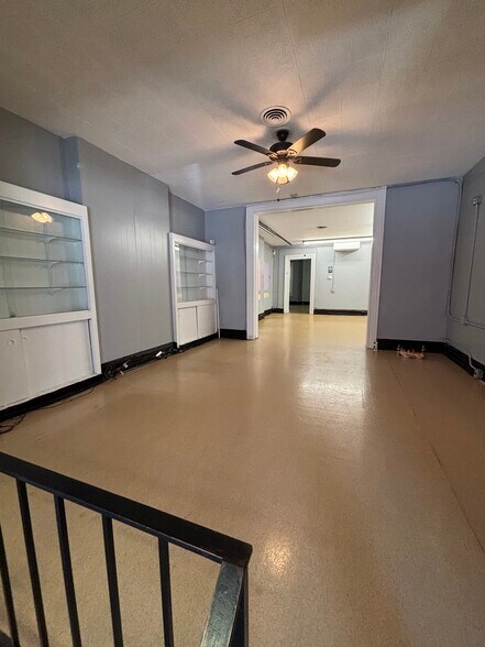 More Photos Of 10 E Marshall St, Richmond Storefront Retail Residential For Lease