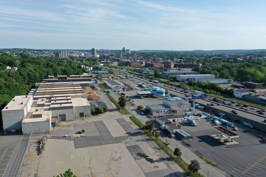 More Photos Of 40-88 Crescent St, Worcester Manufacturing For Sale