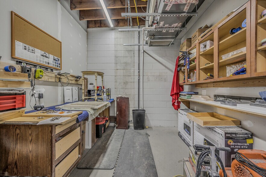 More Photos Of 515 Wyoming Ave, Scranton Flex For Sale