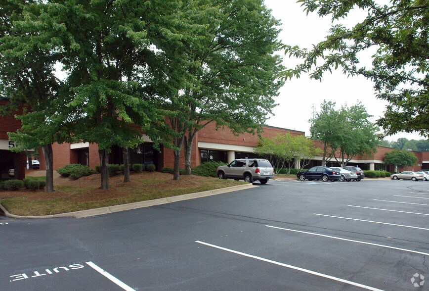 Primary Photo Of 4000 Dekalb Technology Pky, Atlanta Showroom For Lease