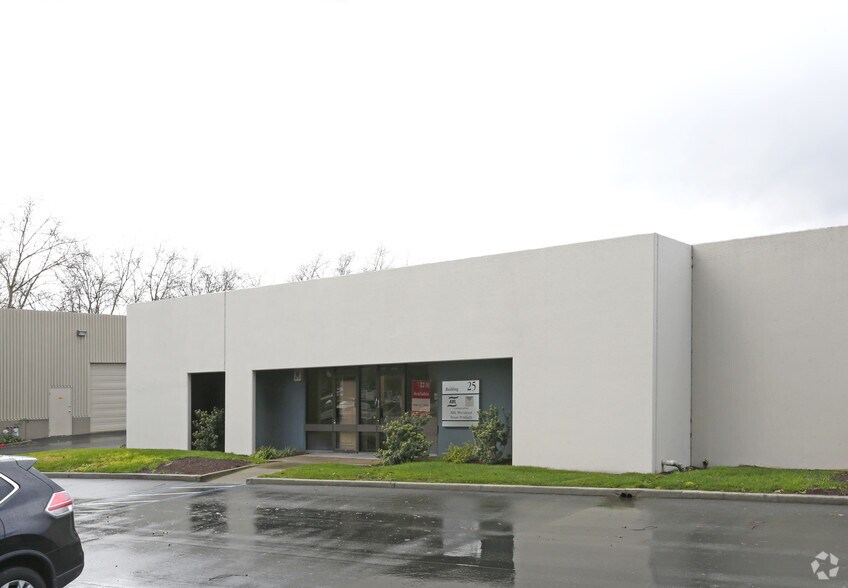 More Photos Of 3350 Scott Blvd, Santa Clara Research And Development For Lease