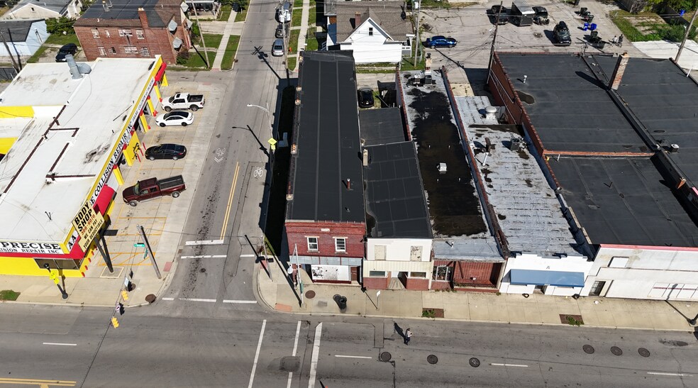 More Photos Of 2420 W Broad St, Columbus Freestanding For Lease