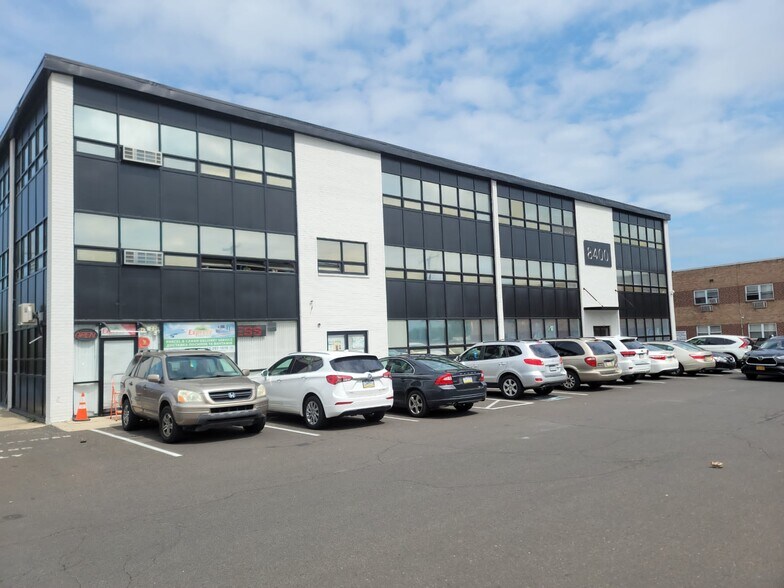 More Photos Of 8400 Bustleton Ave, Philadelphia Medical For Lease