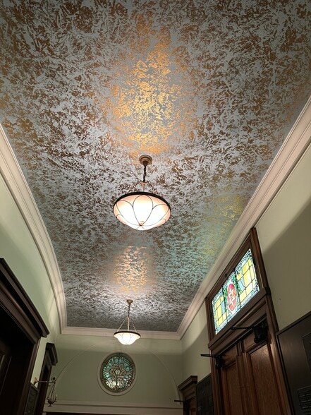 More Photos Of 540 S 6th St, Terre Haute Specialty For Sale