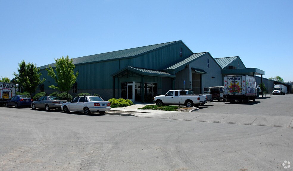 More Photos Of 374 Blodgett St, Cotati Warehouse For Lease
