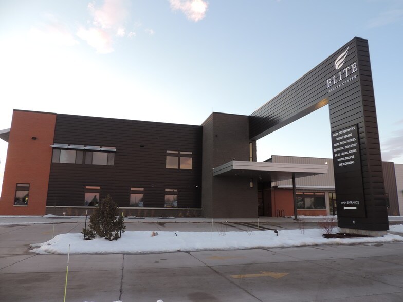 More Photos Of 820 W 42nd St, Scottsbluff Medical For Lease