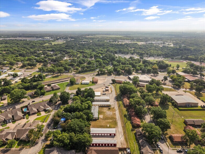 More Photos Of 124 Brooks ave, Corsicana Industrial For Sale