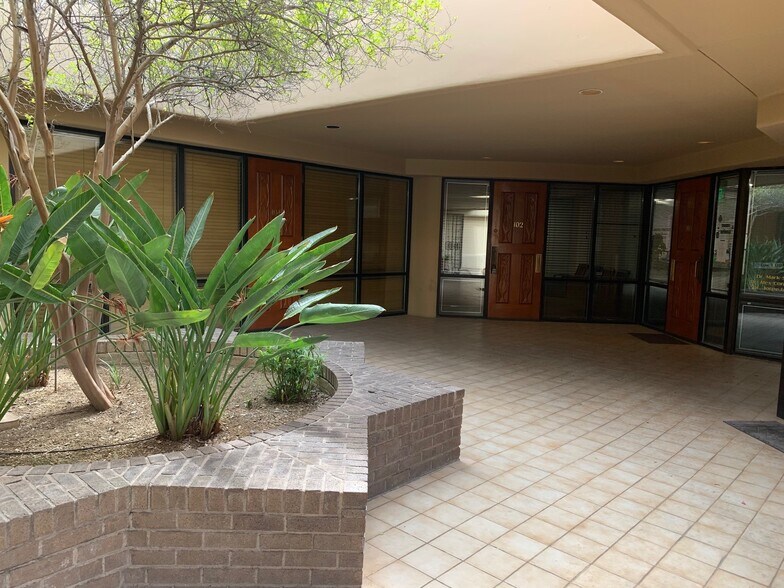 More Photos Of 1530 W Glendale Ave, Phoenix Medical For Lease