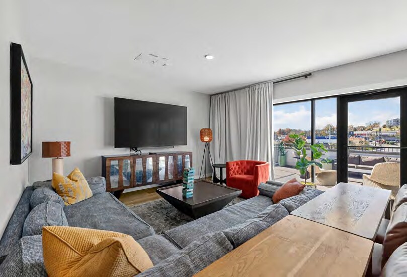 More Photos Of 4040 Travis Dr, Nashville Apartments For Sale