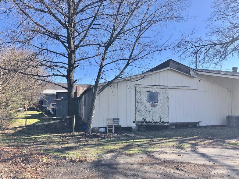 More Photos Of 3926 Lawrenceville Hwy, Tucker Freestanding For Sale