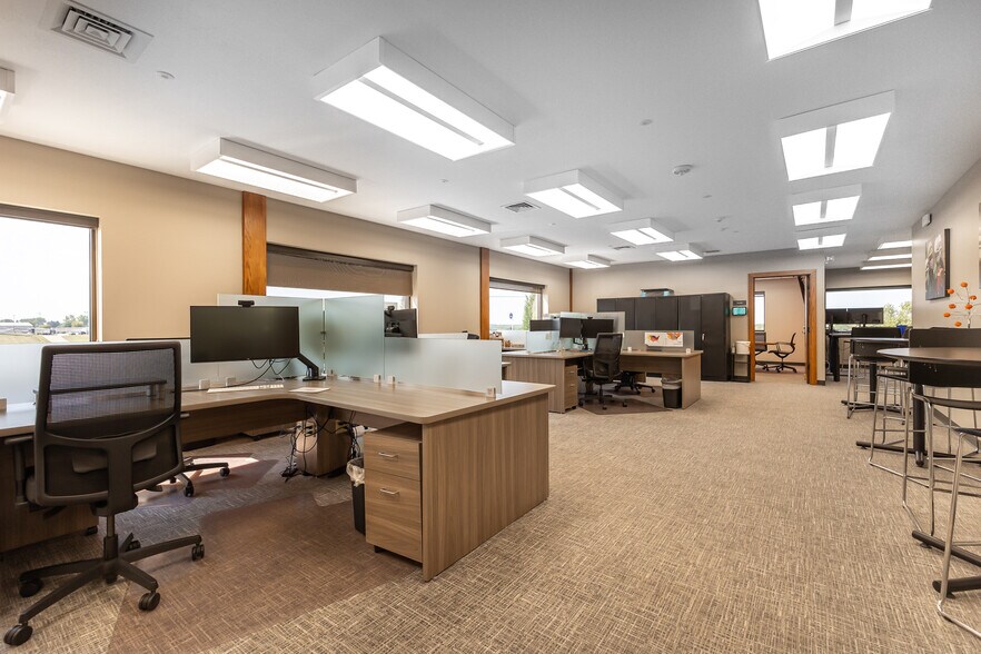 More Photos Of 3681 Prism Ln, Kieler Office For Sale