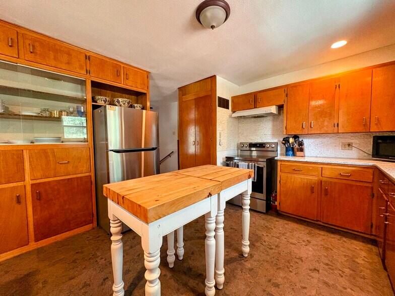More Photos Of 10 Espinoza Cir, Angel Fire Specialty For Sale