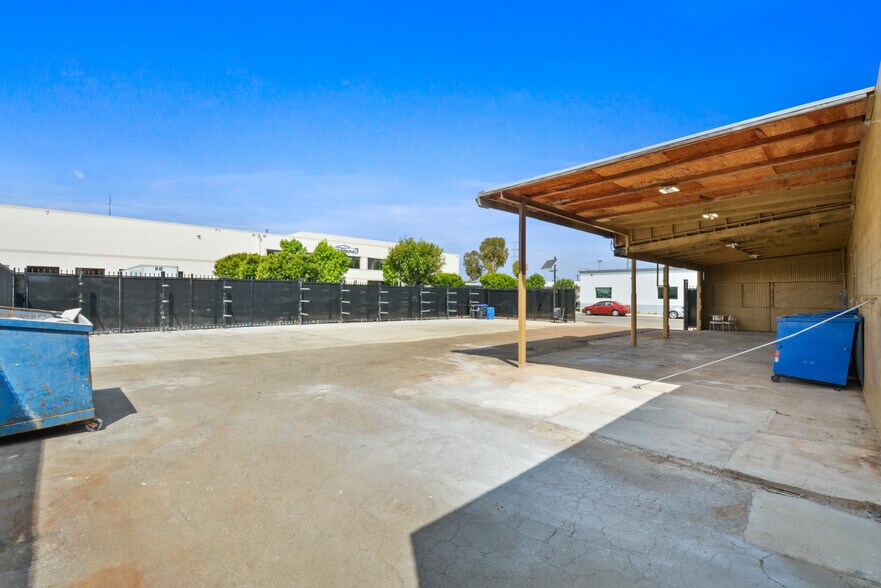 More Photos Of 920-922 E Arlee Pl, Anaheim Warehouse For Sale