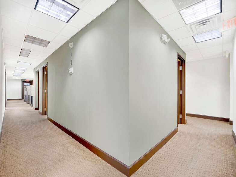 More Photos Of 4070 Laguna St, Coral Gables Medical For Lease