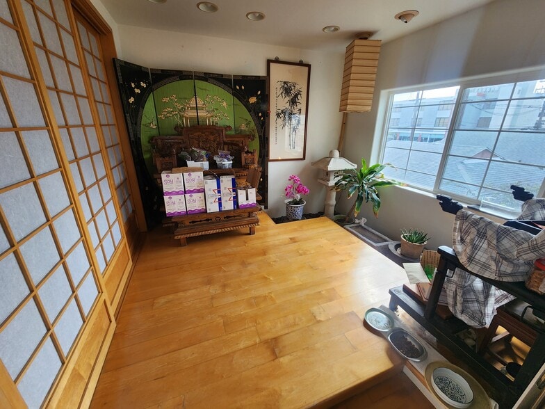 More Photos Of 1631 Liliha St, Honolulu Medical For Sale