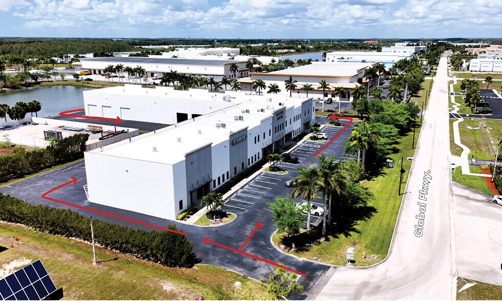 More Photos Of 14580 Global Pkwy, Fort Myers Distribution For Sale